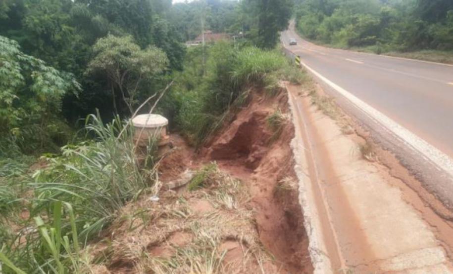 PR-082 em Cianorte, trecho com erosão