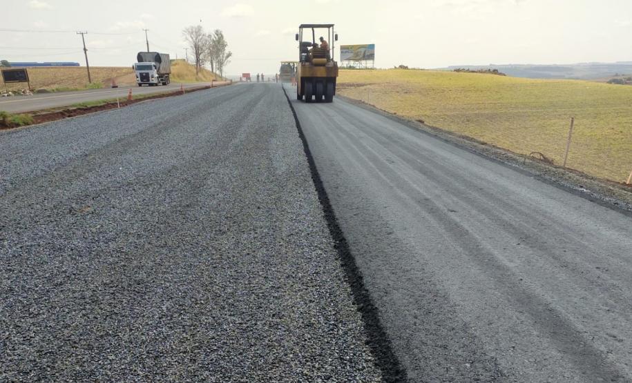 PR-317 obras de arquivo da duplicação em andamento