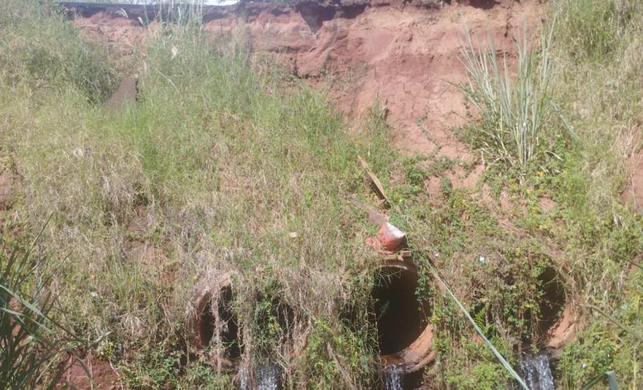 PR-436 bueiro danificado em Ribeirão do Pinhal