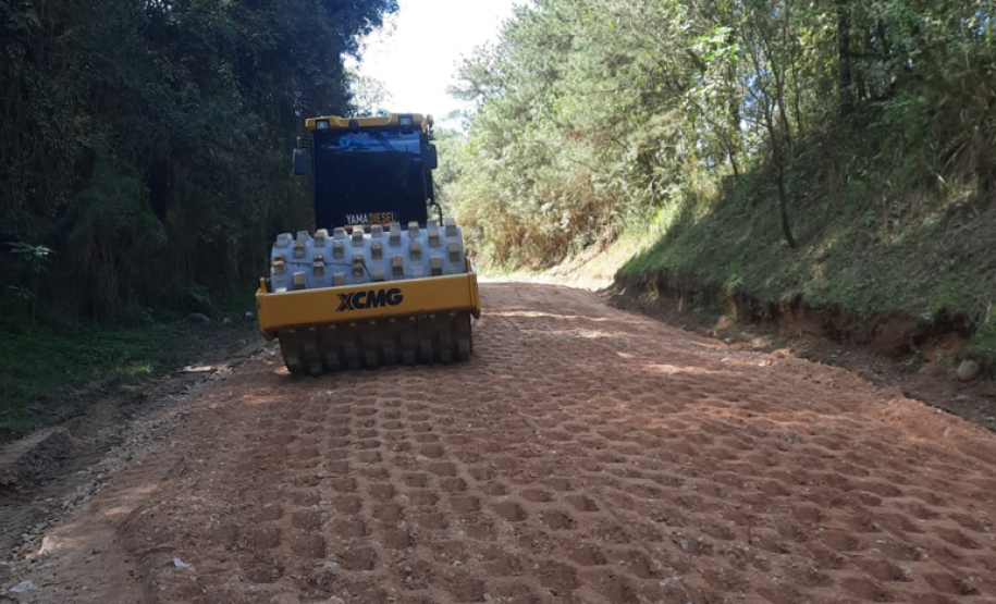 Rodovia estadual não-pavimentada