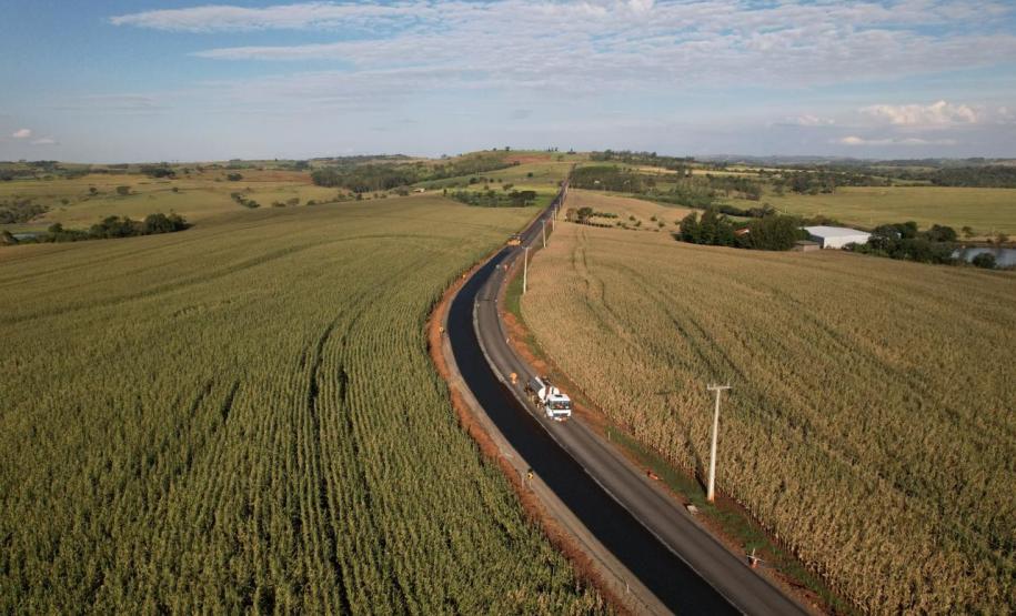 Pavimentação da estrada entre Ramilândia e Santa Helena