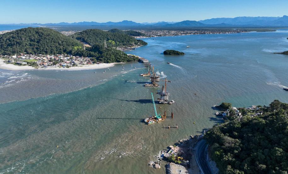 Ponte de Guaratuba chega a 60%