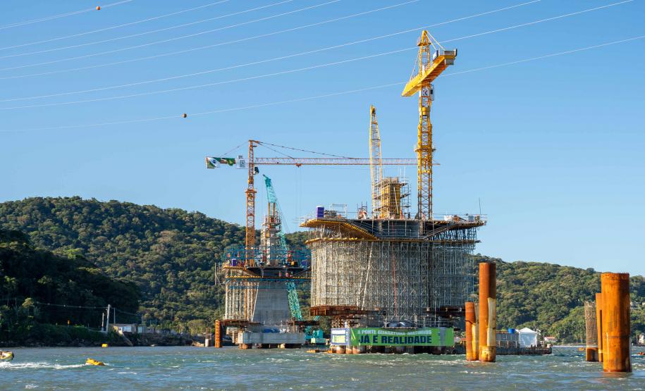 Ponte de Guaratuba chega a 60%