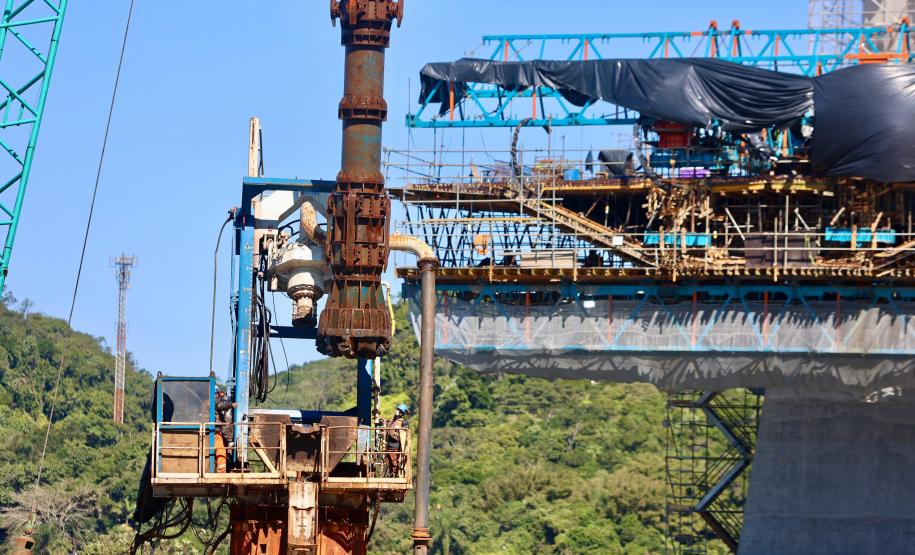 Ponte de Guaratuba chega a 70%