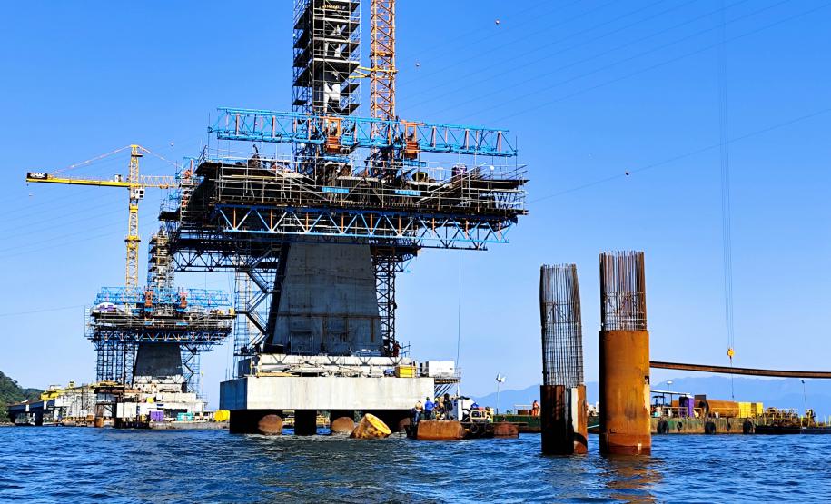 Última estaca da Ponte de Guaratuba