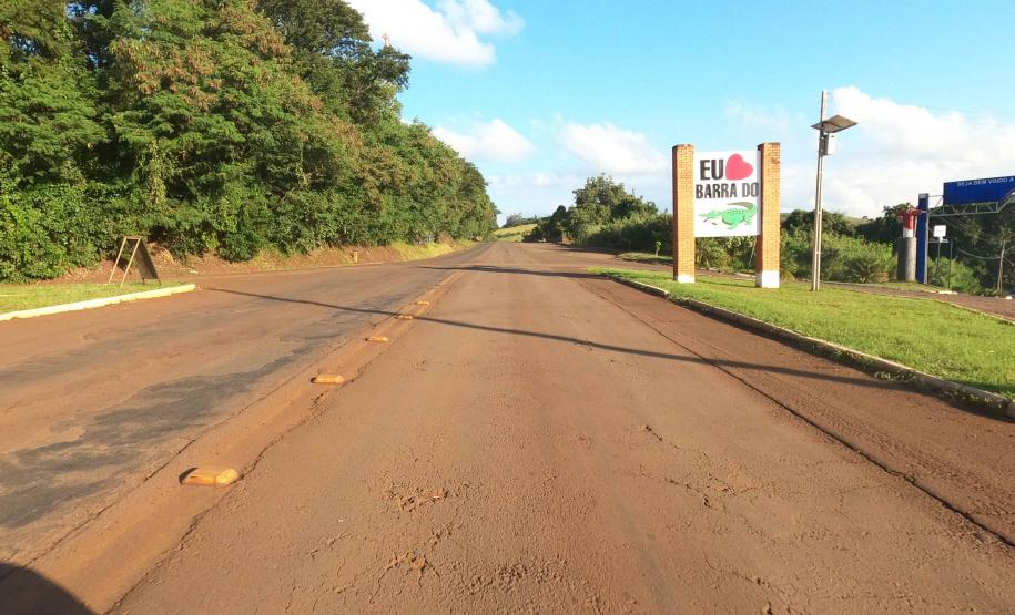 PR-092 entre Andirá e Santo Antônio da Platina