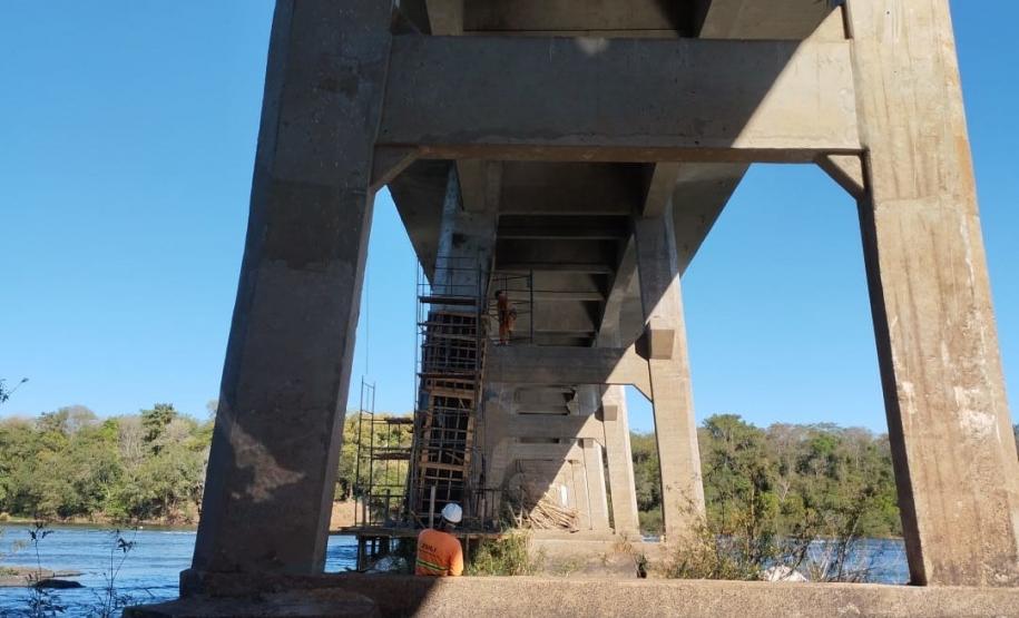 PR-317 obra de recuperação da ponte do Rio Ivaí entre Floresta e Engenheiro Beltrão