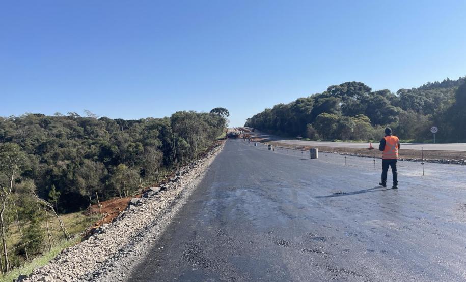 PRC-466 entre Palmeirinha e Guarapuava - pavimentação em concreto