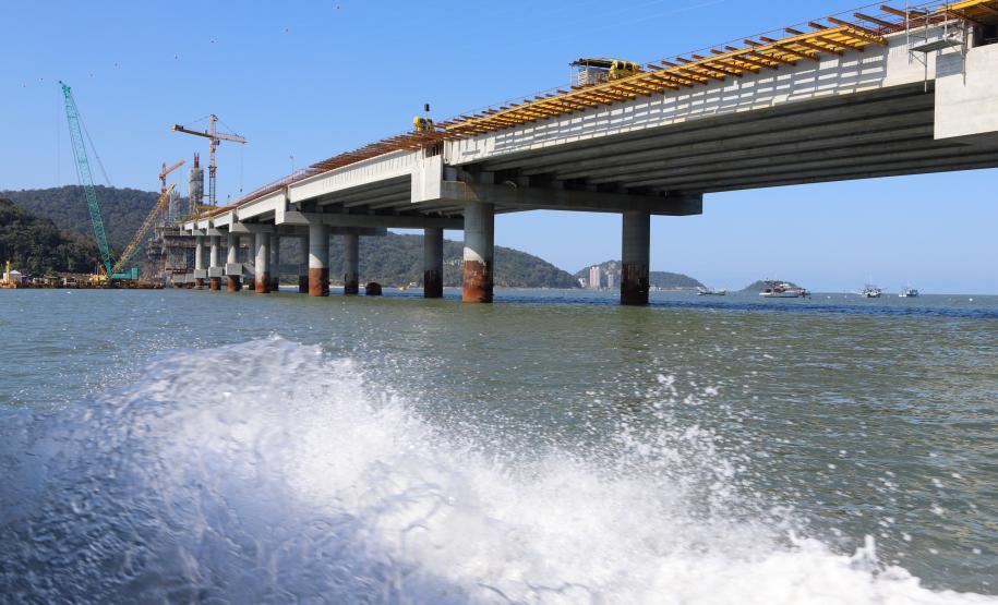 Obras da ponte de Guaratuba e acessos
