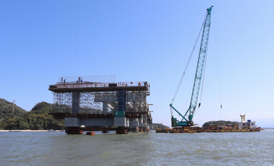 Obras da ponte de Guaratuba e acessos