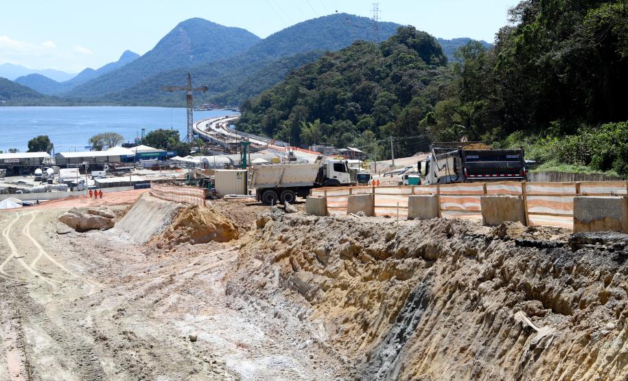 Obras da ponte de Guaratuba e acessos