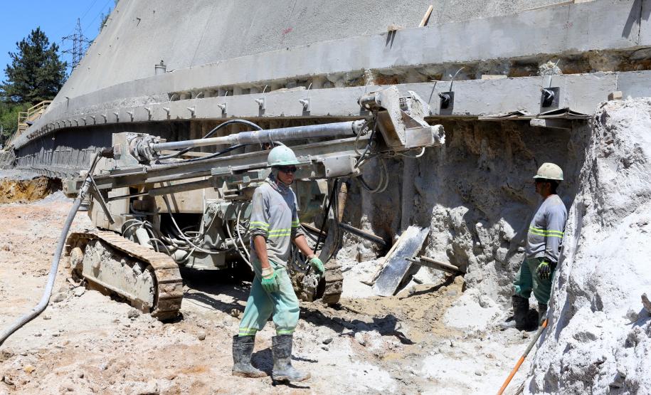 Obras da ponte de Guaratuba e acessos