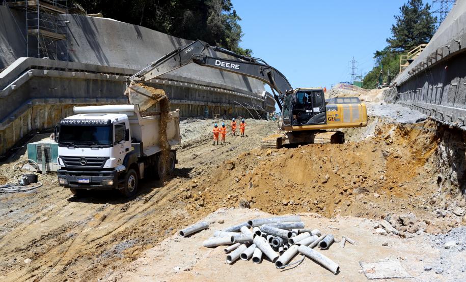 Obras da ponte de Guaratuba e acessos