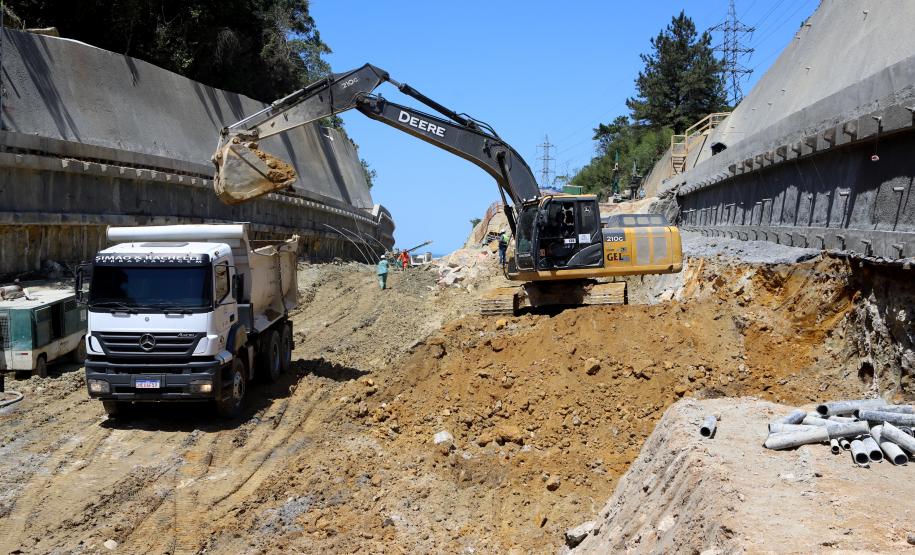 Obras da ponte de Guaratuba e acessos
