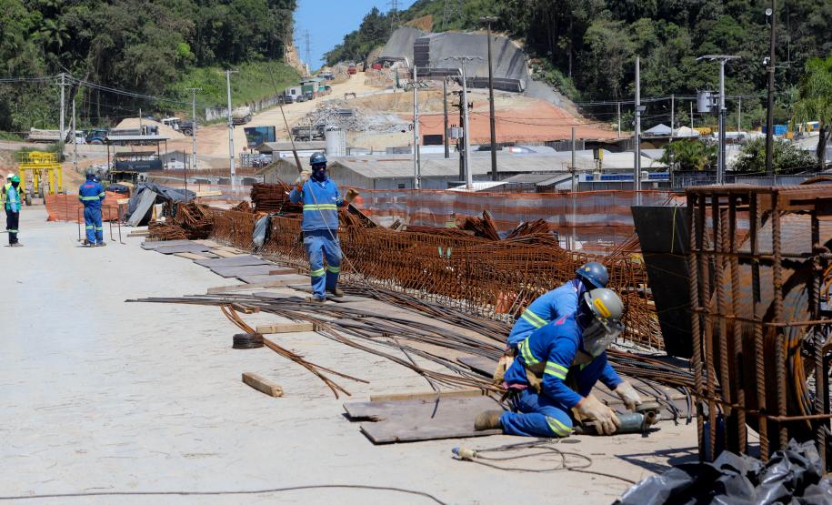 Obras da ponte de Guaratuba e acessos