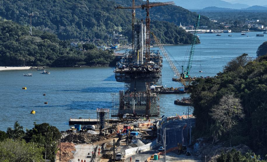 Obras da ponte de Guaratuba e acessos