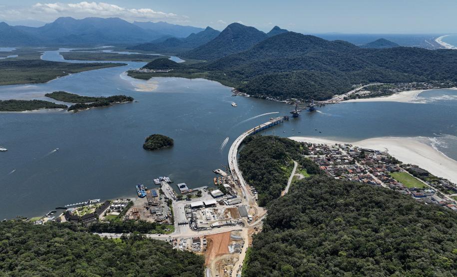 Obras da ponte de Guaratuba e acessos