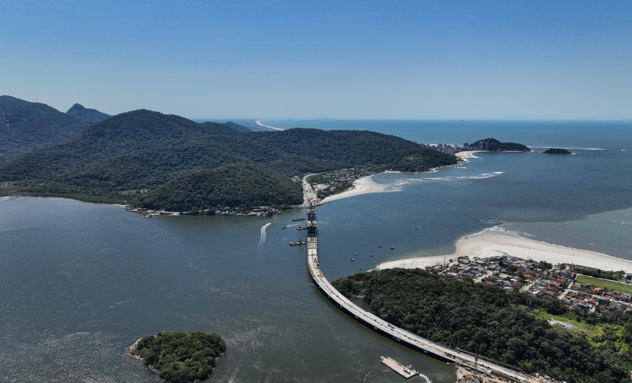 Obras da ponte de Guaratuba e acessos
