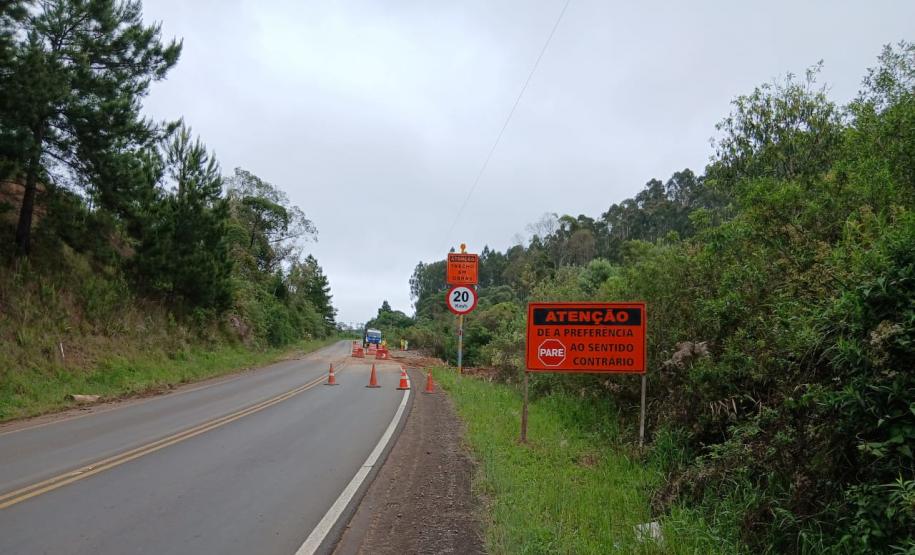 PR-170 em Bituruna serviços de retaludamento