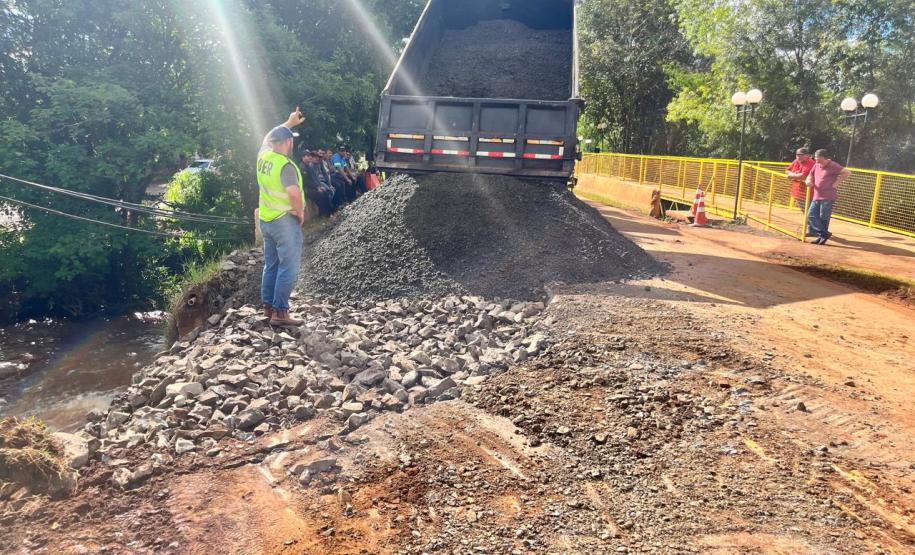 PR-364 recuperação de acesso ponte Rio Juquiá em Goioxim
