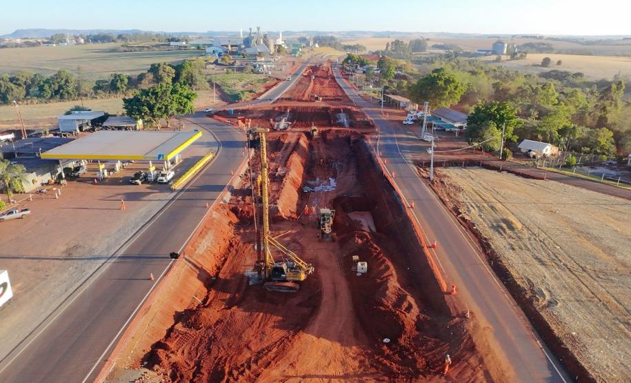 PR-445 obra do Viaduto de Lerroville