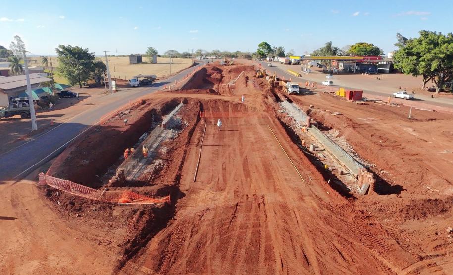 PR-445 obra do Viaduto de Lerroville