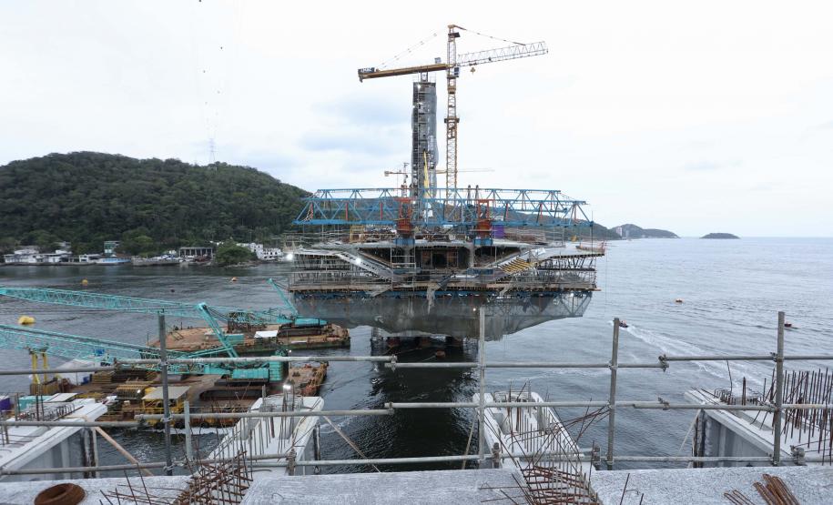 Ponte de Guaratuba chega a 80%