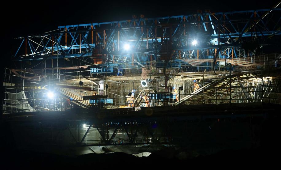 Ponte de Guaratuba chega a 80%