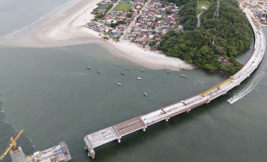 Ponte de Guaratuba chega a 80%