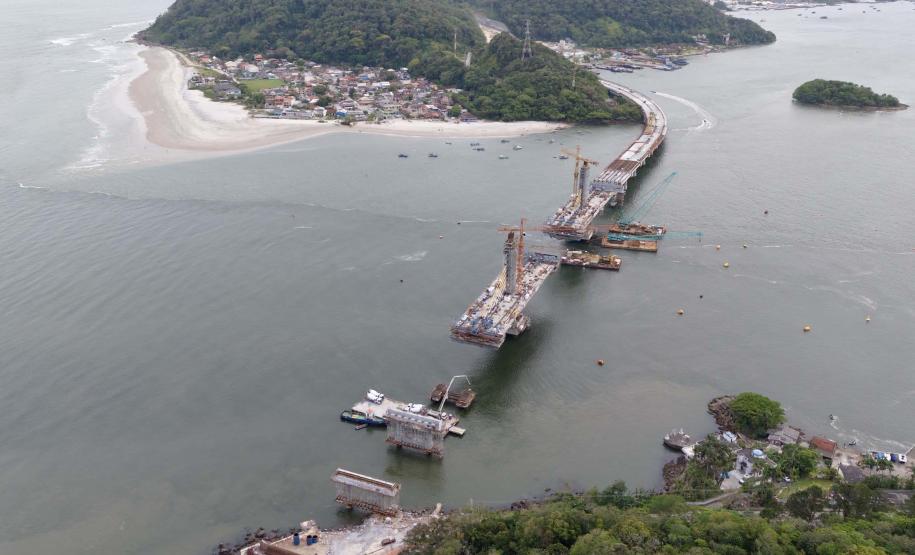 Ponte de Guaratuba chega a 80%