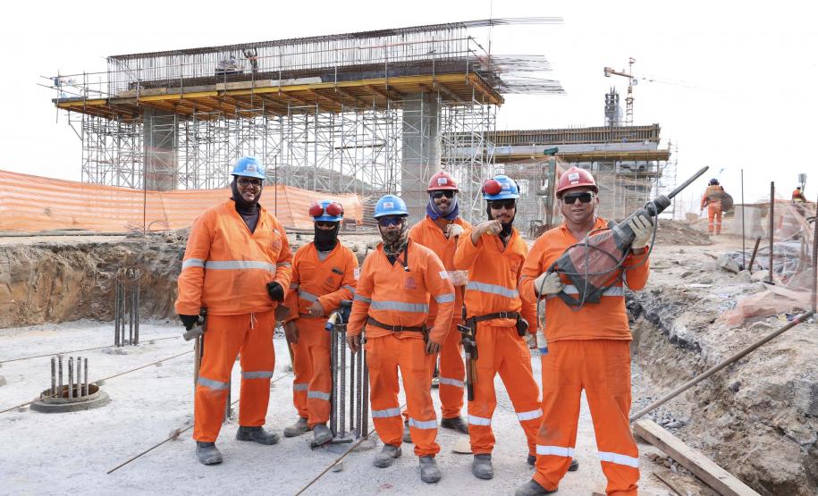 Ponte de Guaratuba chega a 80%