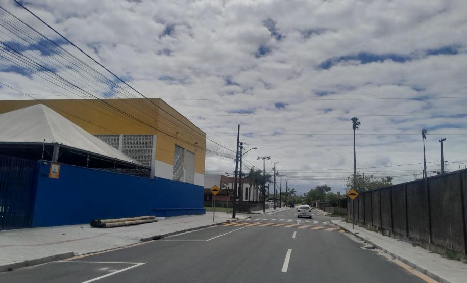 Contorno de Praia de Leste