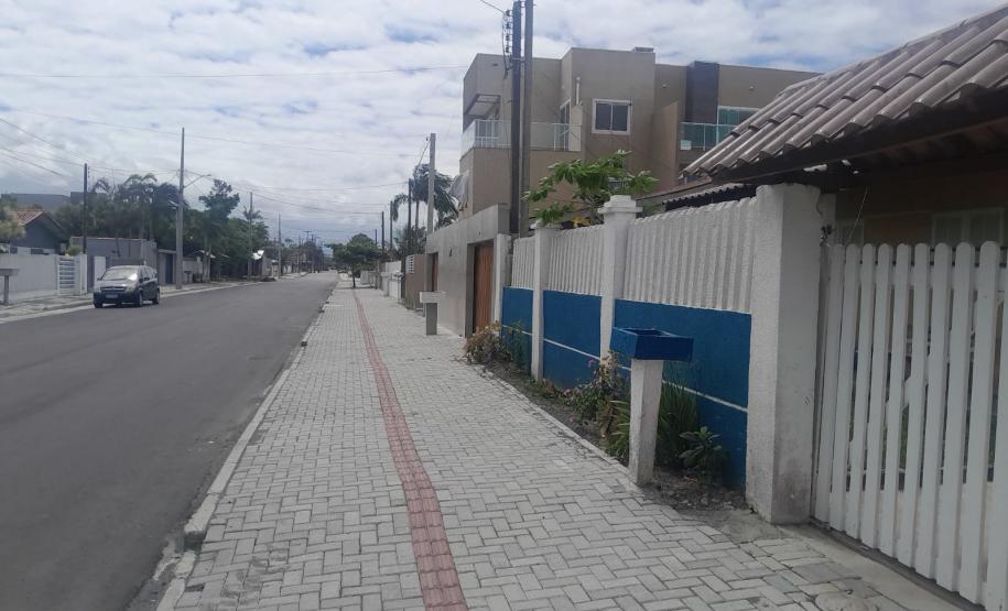 Contorno de Praia de Leste