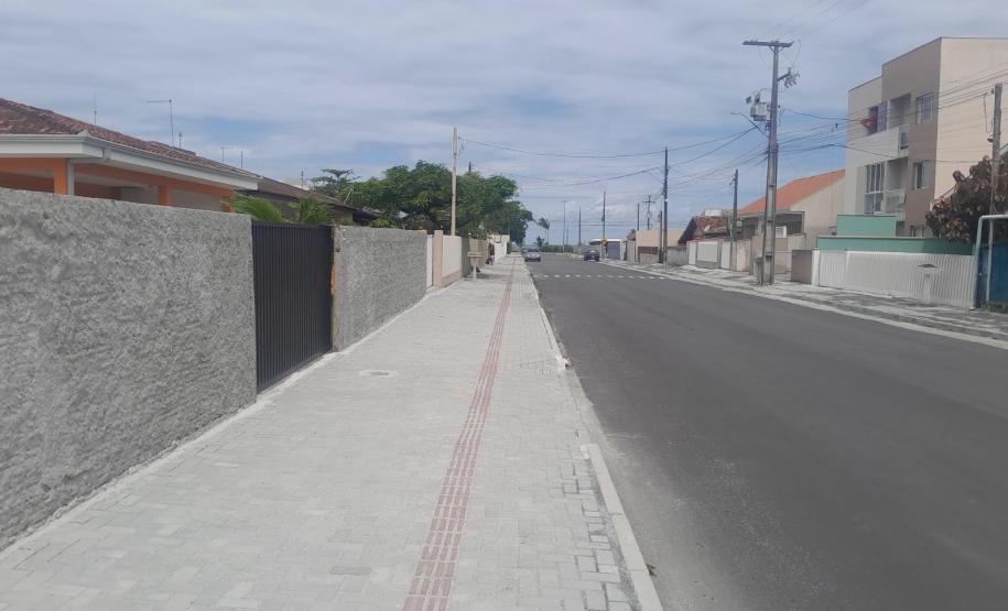 Contorno de Praia de Leste