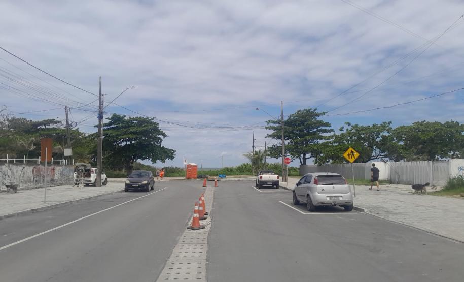 Contorno de Praia de Leste