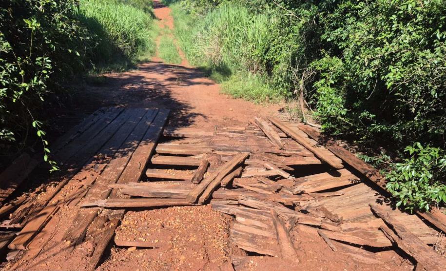 Ponte sobre o Córrego Burim