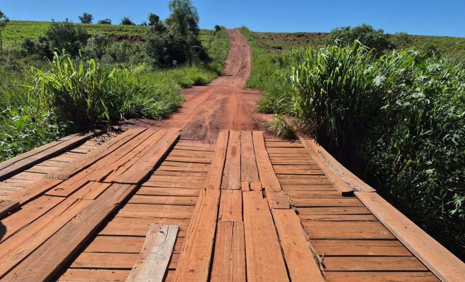 Ponte sobre o Córrego Santa Laura