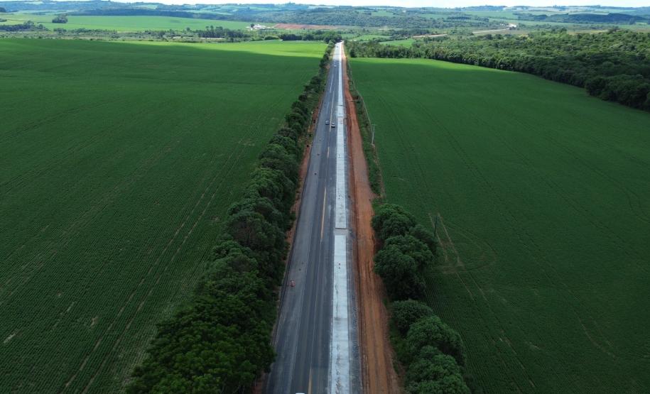 PR-151 entre Ponta Grossa e Palmeira, obra de restauração em concreto (whitetopping)