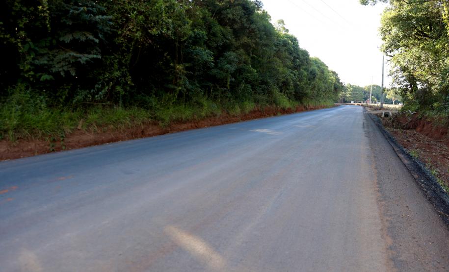 Pavimentação da Estrada da Gruta em Teixeira Soares