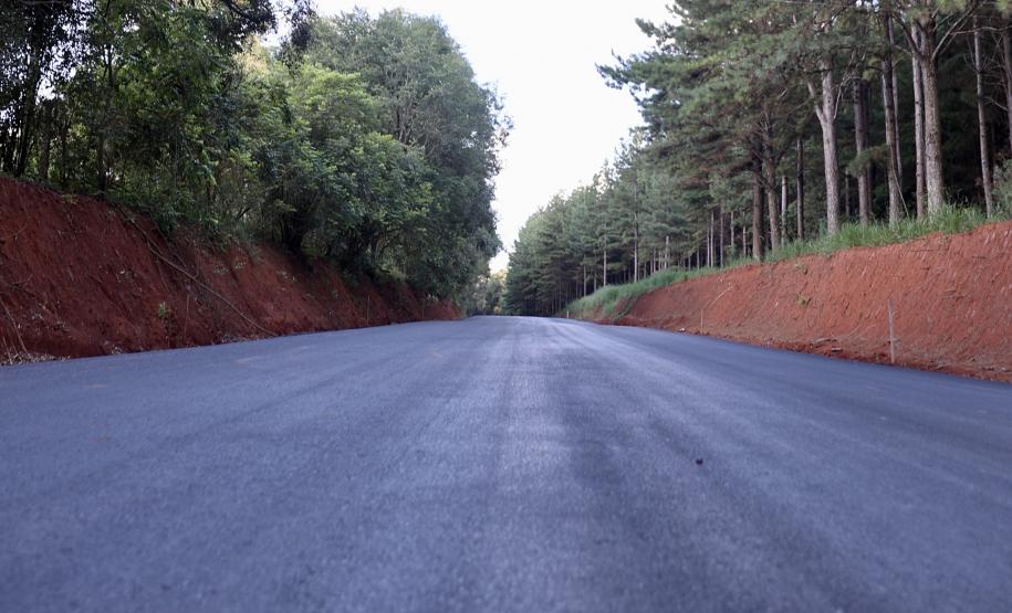 Pavimentação da Estrada da Gruta em Teixeira Soares