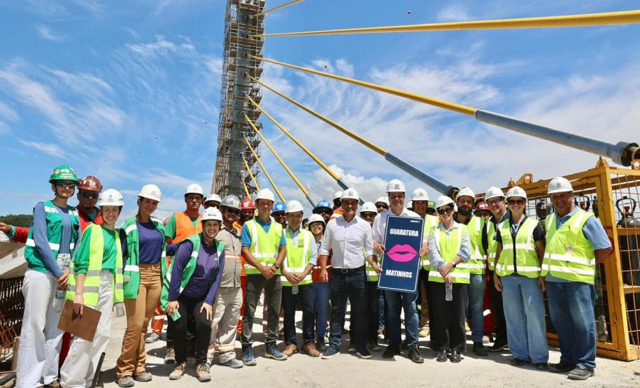 Ponte de Guaratuba - encontro dos trechos estaiados