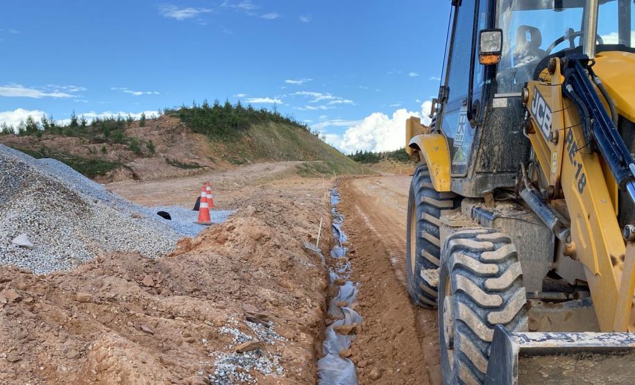 PR-092 em Doutor Ulysses obra de pavimentação