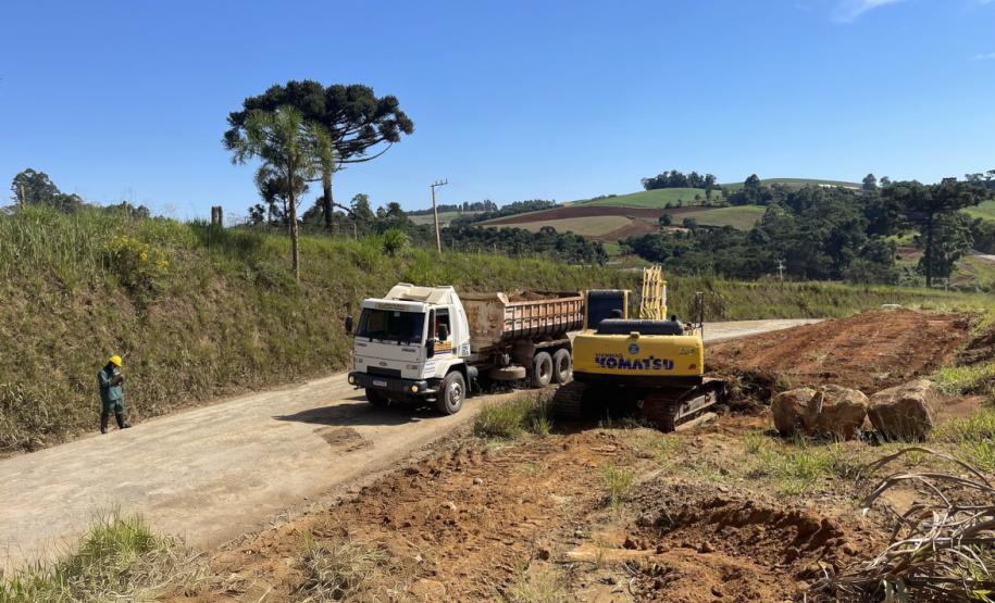 PR-160 serviços iniciais da pavimentação remanescente entre Imbaú e Reserva