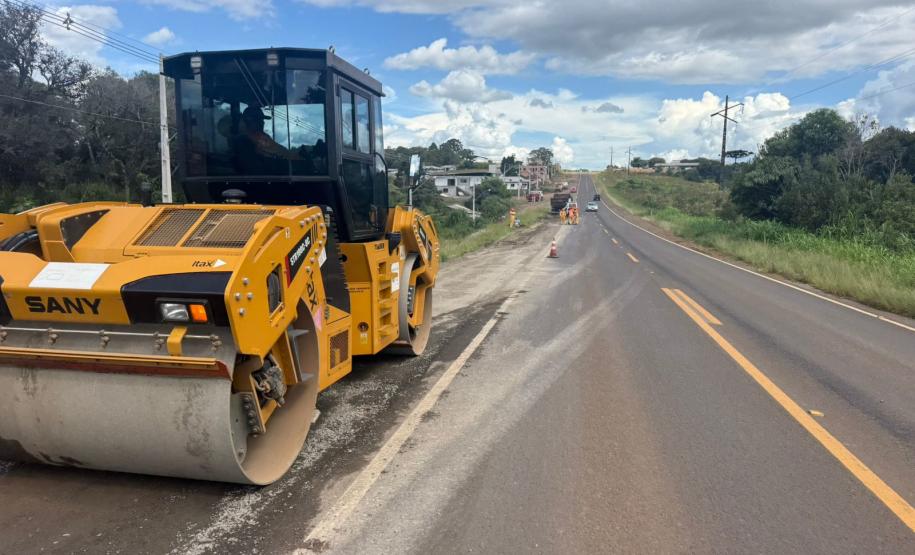 PR-170 recuperação de acostamentos em Pinhão