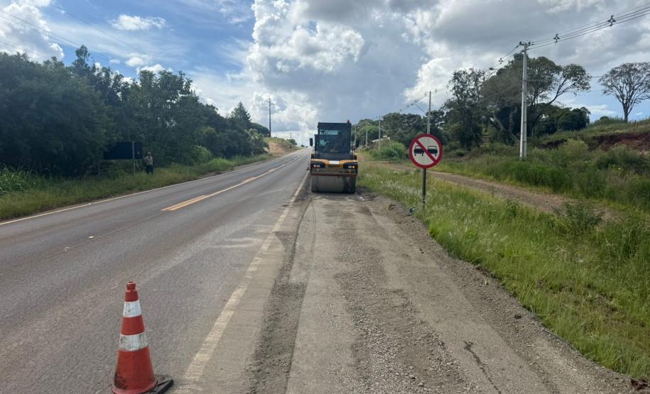 PR-170 recuperação de acostamentos em Pinhão