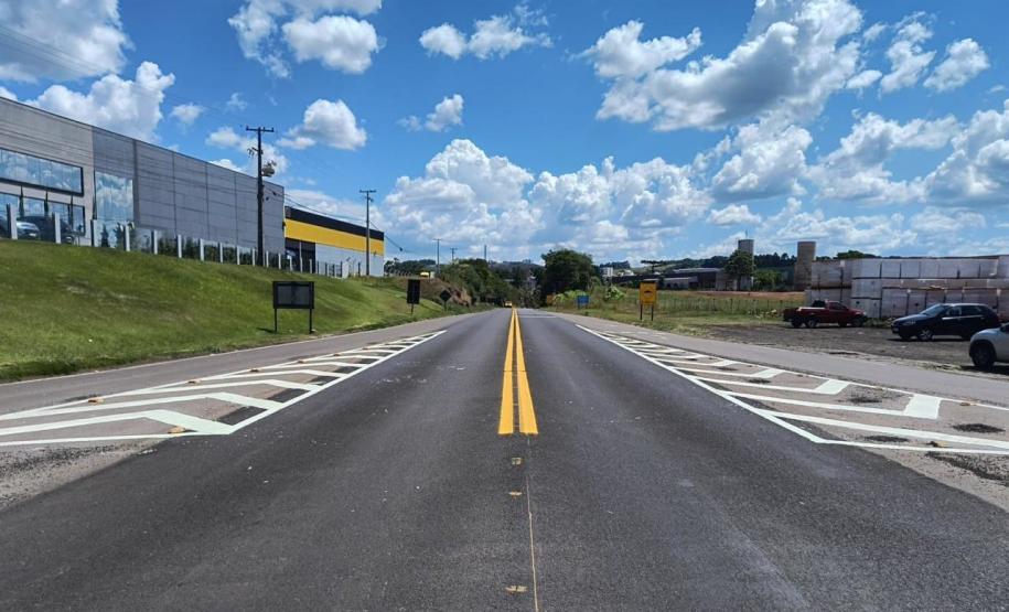 Serviços de reforço da sinalização na PR-180 em Francisco Beltrão