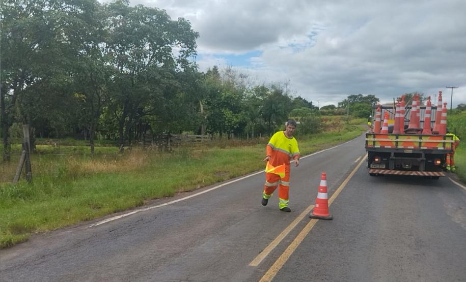 PR-218 serviços de conservação entre Carlópolis e Guapirama