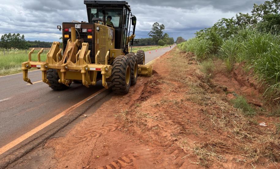 PR-218 desconfinamento lateral de bordo entre Santa Cruz do Monte Castelo e Querência do Norte