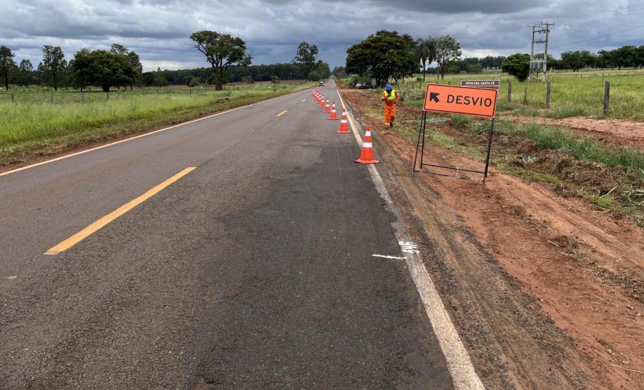 PR-218 desconfinamento lateral de bordo entre Santa Cruz do Monte Castelo e Querência do Norte