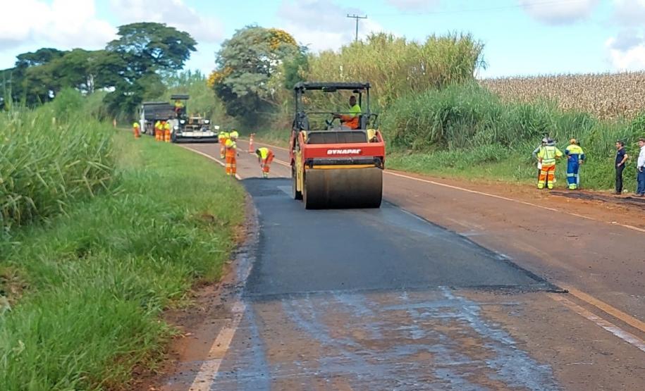 PR-439 conservação do pavimento entre Ribeirão do Pinhal e Santo Antônio da Platina